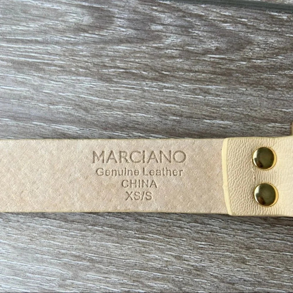 GUESS by Marciano Metal-Plate Leather  Belt - Picture 5 of 16